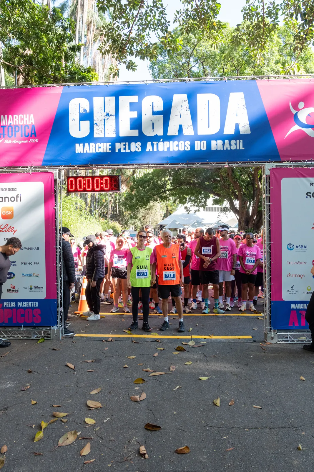 Pórtico de chegada da Marcha Atópica Belo Horizonte 2026