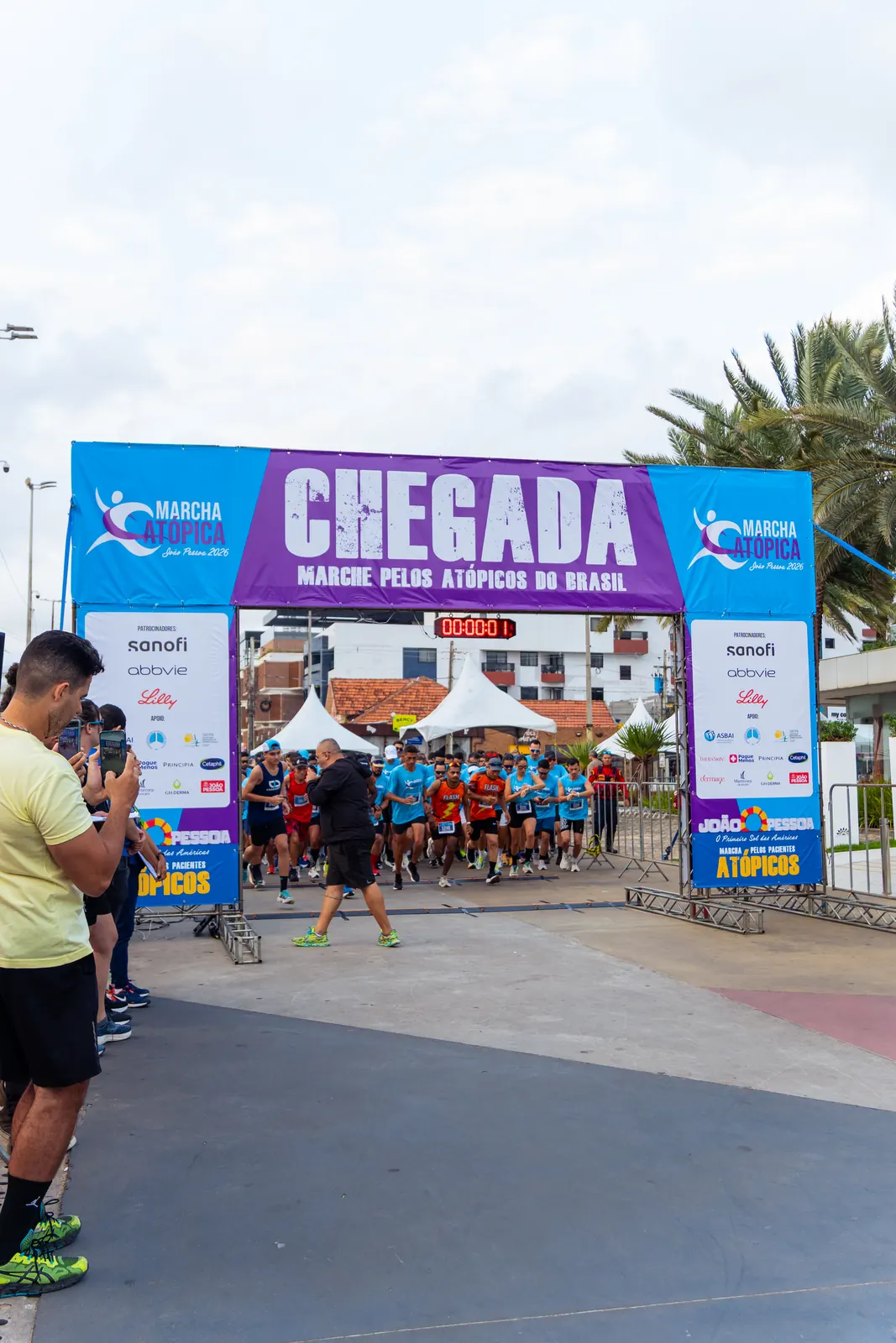 Pórtico de chegada da Marcha Atópica João Pessoa 2026
